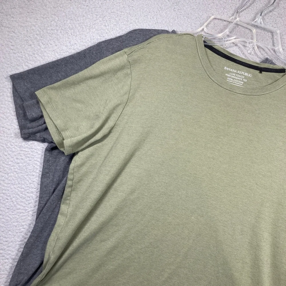 Banana Republic Luxe Touch Performance Tee Mens XL Green Grey 2 Pack Bundle